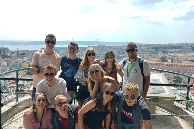 Tuk Tuk Lisbon: The Best of Lisbon in Half a Day - Portas do Sol Viewpoint: Where Alfama Meets the Tagus