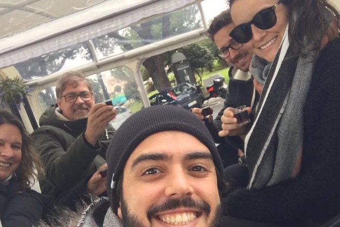 Tuk Tuk Tour - Golden Age - Chiado square time: Camões gets the spotlight