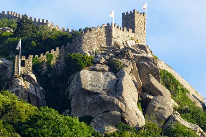 Unforgettable Sintra Tour E-CAR GPS audio-guided route that informs and entertains! - How the staff support works when things go sideways