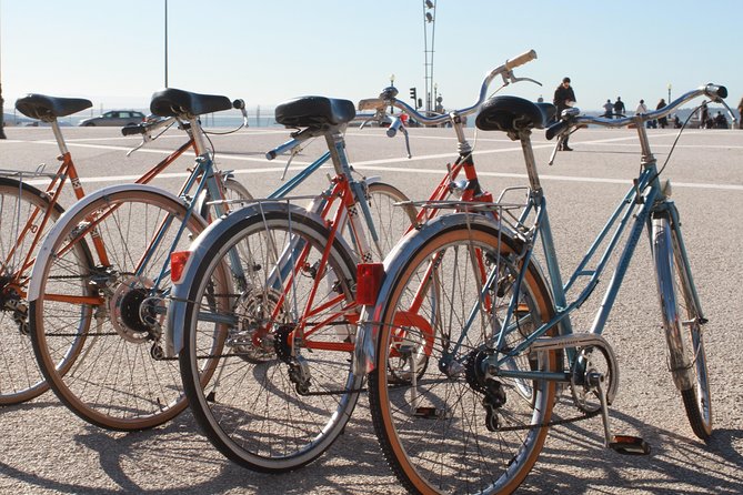 Vintage Bikes Tour - Jerónimos Monastery and its church: the time where you slow down